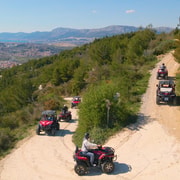 DIVISIÓN: Excursión panorámica en quad por Podstrana