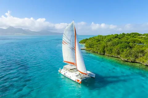 Location de catamaran privé à l'Ile aux Cerfs