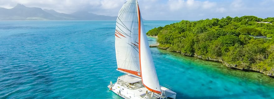 Location de catamaran privé à l'Ile aux Cerfs