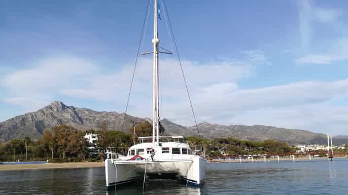 Marbella: Catamaran Cruise