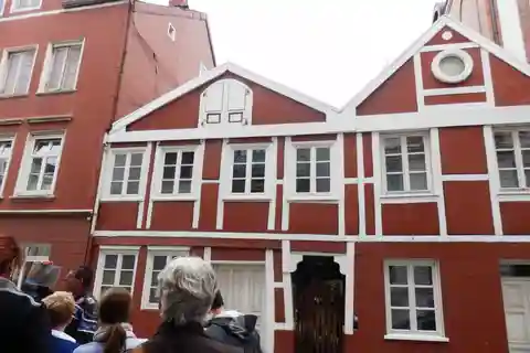 Hamburg: 2-Hour St. Georg Walking Tour
