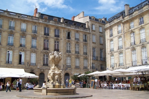 Bordeaux: piesza wycieczka z przewodnikiemWycieczka dwujęzyczna w języku francuskim i angielskim