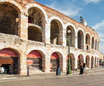 Verona Full-Day Tour from Lake Garda