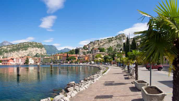 lago garda tour de 1 día en autobús y barco con guía