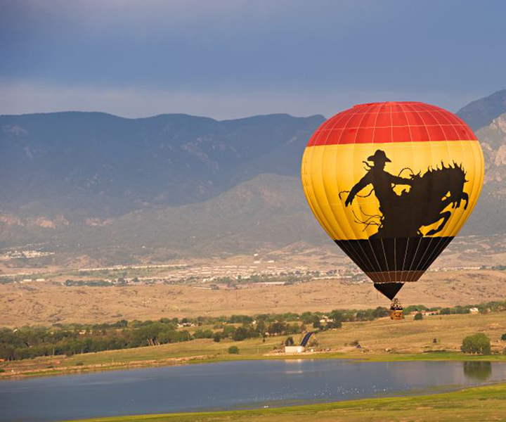 Colorado Springs: Sunrise Hot Air Balloon Flight