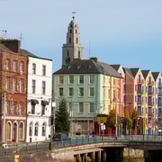 From Dublin:Cork,Cahir Castle,Rock of Cashel Tour in Spanish