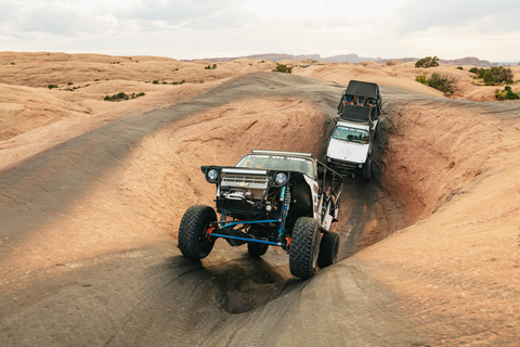 Moab: Hells Revenge Trail Off-Roading Adventure3-Hour Group Off-Roading Adventure