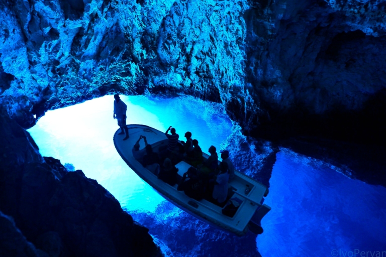 Grotte bleue : visite Deluxe, déjeuner et entréeExcursion en groupe