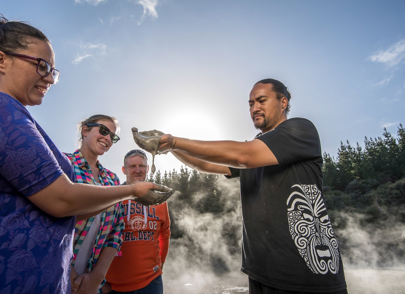 Rotorua: Hell's Gate Geothermal Walk, mudderbad og svovlspa