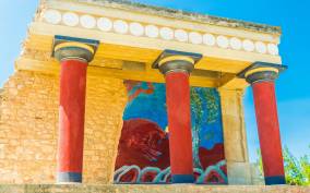 Knossos Palace Skip-the-Line Entry with Guided Walking Tour