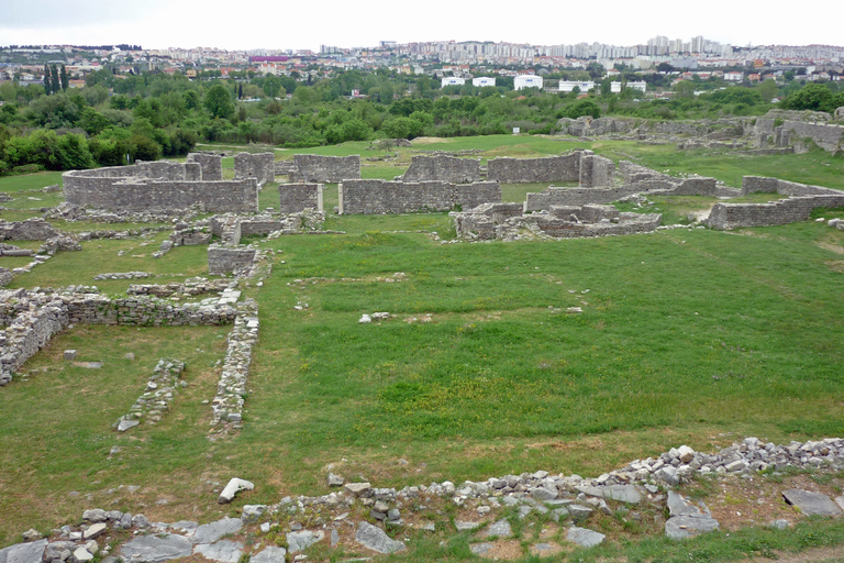 Da Spalato: tour privato di SalonaTour privato di Salona in inglese