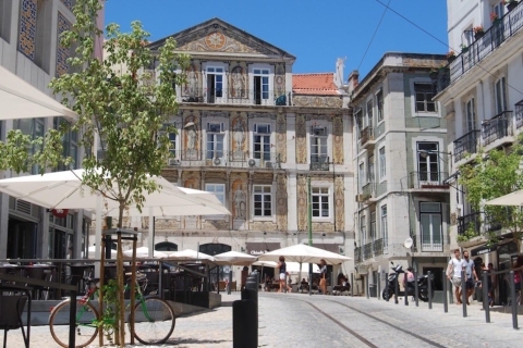 Lisbon: Private 3-Hour Historic Alfama & Chiado Tuk-Tuk Tour Group of 1-6