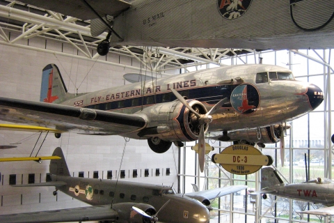 Luft- und Raumfahrtmuseum und Museum für amerikanische Geschichte: Geführte KombitourLuft & Raum + AHM Semi-Private Combo Tour auf Englisch