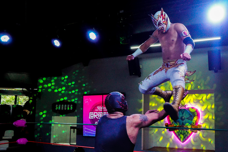 كوزوميل: عرض المصارعة المكسيكية مع التاكو والمارجريتاس!كوزوميل: تجربة Lucha Libre! باقة التاكو والمارجر