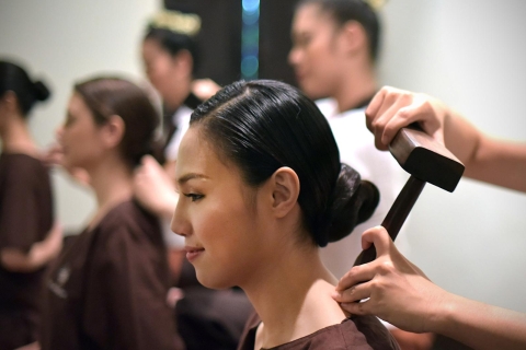 Thaise massagebehandelingen - luxe spa met hoteltransferChiang Mai: Thaise kruidenbalmassage van 1 uur
