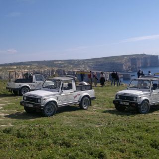 Gozo: Full-Day Jeep Tour with Lunch and Powerboat Ride