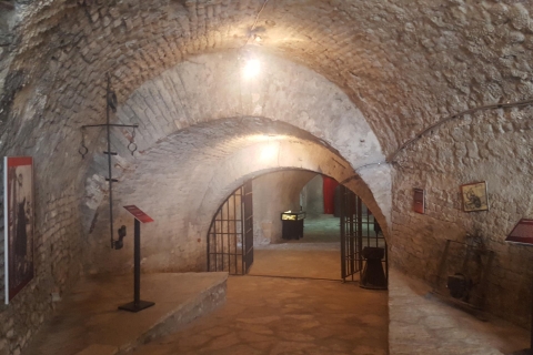 Belgrado: visita a la fortaleza subterránea y mazmorras con RakijaTour privado