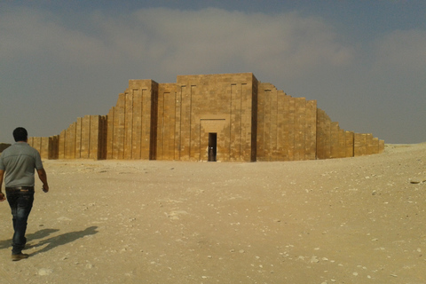 Au départ du Caire : Visite de Saqqara et des pyramides de MemphisVisite de groupe partagée