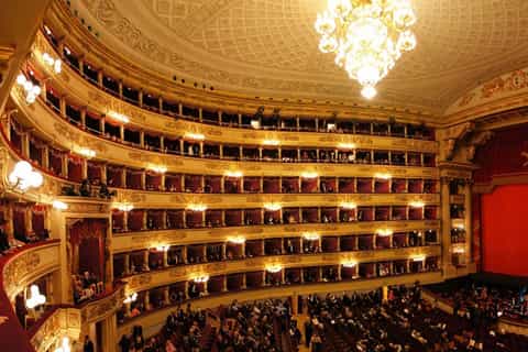 Milan: Central City and Teatro alla Scala Tour