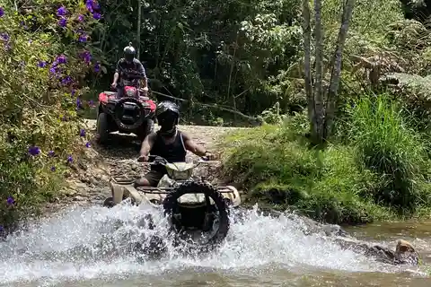 Medellín: Passeio em quadriciclo 3 montanhas