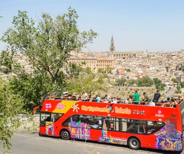 Toledo: Tour della città in autobus Hop-on Hop-off & Extra