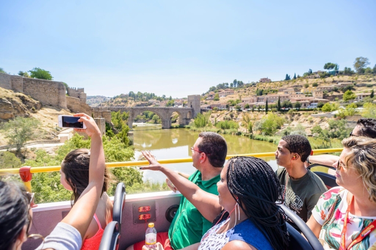 Toledo: autobús turístico, tour a pie y alcázarExperiencia Mágica Toledo