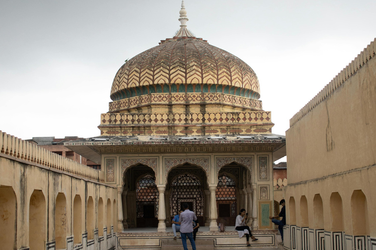 De Delhi: Excursão guiada particular de 1 dia pela cidade rosa de JaipurDelhi a Jaipur de carro + motorista com guia