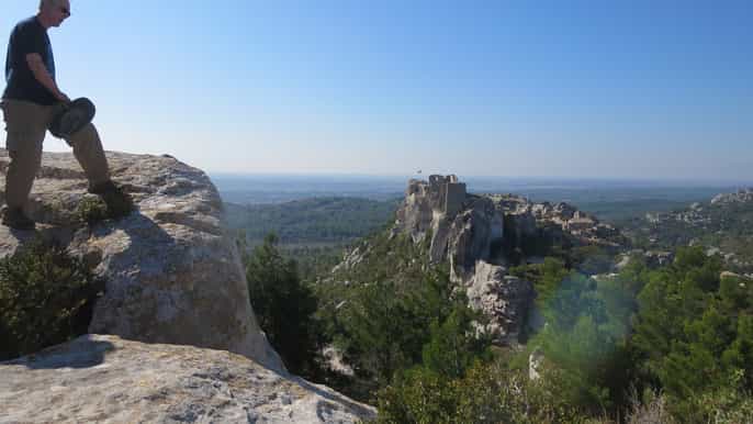 les baux visite guidée privée à pied au départ davignon