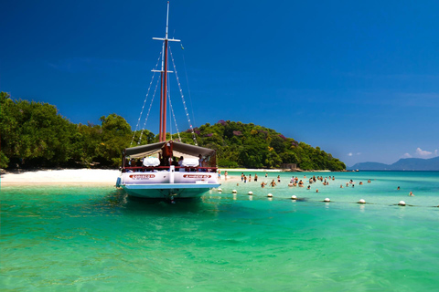 Full tour departing from Angra, with lunch