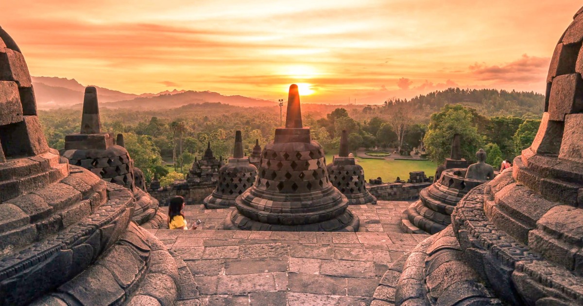  Borobudur  Sunrise or Sunset  Half Day Private Tour 