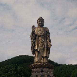 Tour privato di un giorno a Wuxi Lingshan Grand Buddha e Tai Lake