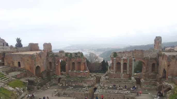 escursione a terra a taormina castelmola e naxos