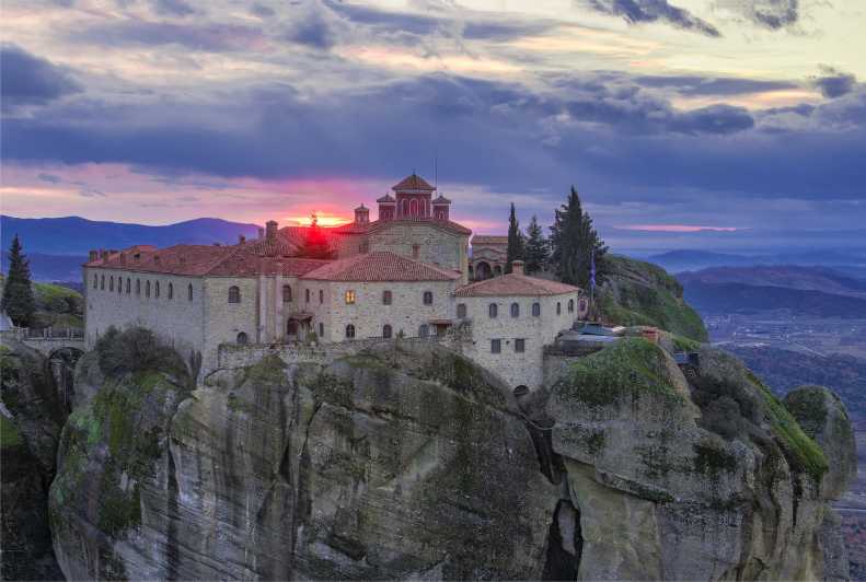 From Athens: Meteora 2-Day Bus Journey & Guided Tour