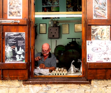 From Paphos: Nicosia Sightseeing Tour with Hotel Transfer