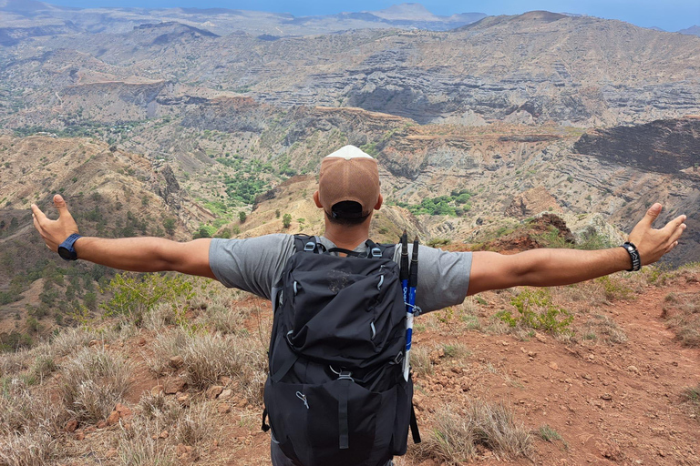 Santiago: Hike from Praia to Monte Tchota and Pico de Antónia Santiago: Beach to Monte Tchota – Pico Leão – Monte Tchota Hike