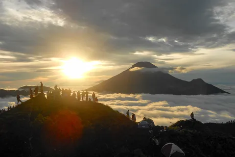 De Yogyakarta: Visita guiada ao nascer do sol dourado no planalto de Dieng