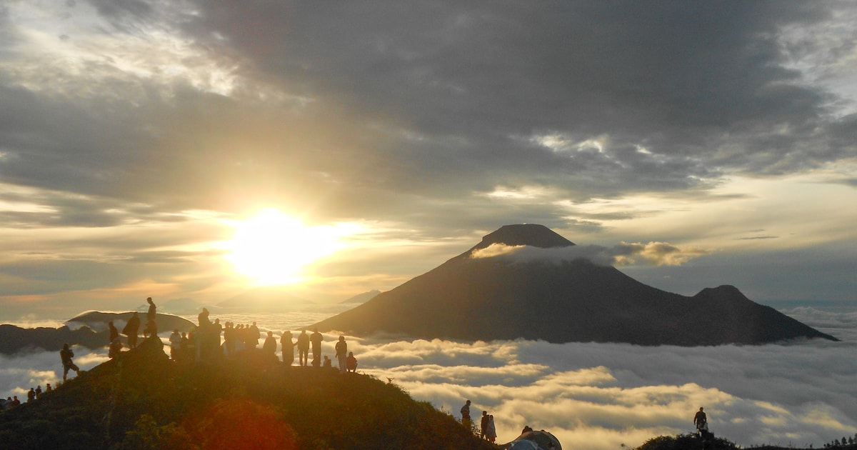  De  Yogyakarta Dieng  Plateau  Golden Sunrise Trip 