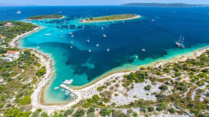 blue lagoon and 3 islands tour from trogir or split