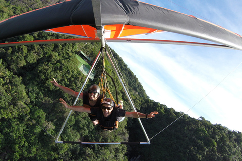 Abenteuer Drachenfliegen in Rio de JaneiroRio de Janeiro: Gleitschirmabenteuer mit Hotelabholung