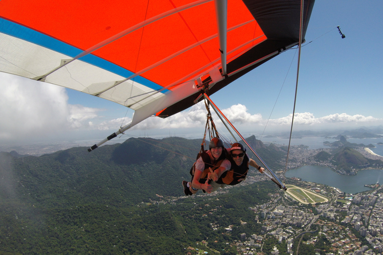 Abenteuer Drachenfliegen in Rio de JaneiroRio de Janeiro: Gleitschirmabenteuer mit Hotelabholung