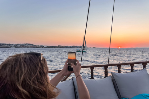 Rhodes: Croisière au coucher du soleil tout compris de 3 heures avec dîner et boissonsDe Rhodes: Croisière au coucher du soleil tout compris de 3 heures