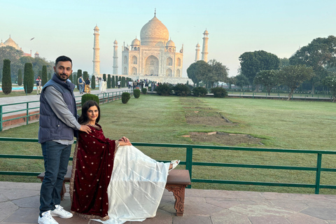 De Delhi: Excursão de um dia ao Taj Mahal e ao Forte de Agra com comboioComboio de 1ª classe com carruagem, guia, ingresso e almoço 5 estrelas