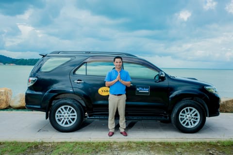 Samui International Airport: Private Hotel Transfer