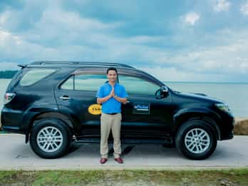 Koh Samui: Wynajem prywatnego samochodu lub minibusa z kierowcą