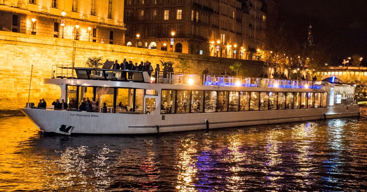 seine cruise and meal