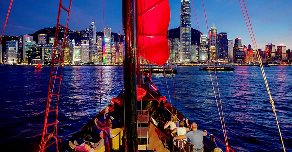 Hong Kong:Evening Cruise Tour in Chinese Junk Boat with Wine