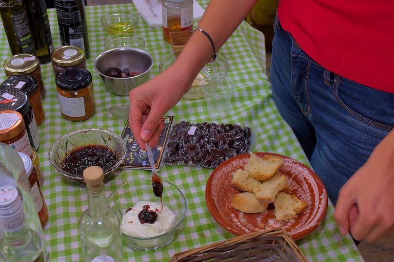 Athens: The Acropolis and Greek Food Private Guided TourPrivate Tour for EU Citizens