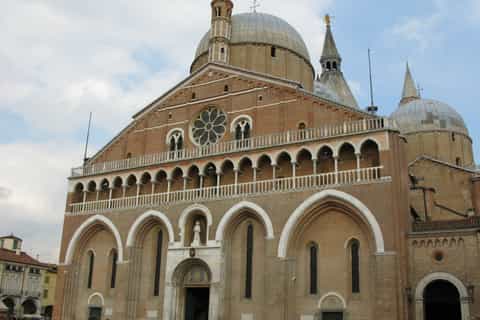 Padua: 2.5-Hour Private Tour St. Anthony Basilica w/ Tiziano