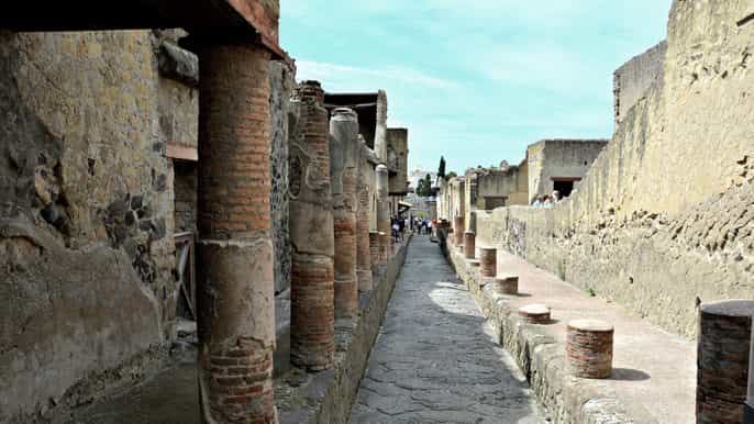 2hour classic tour of herculaneum ruins