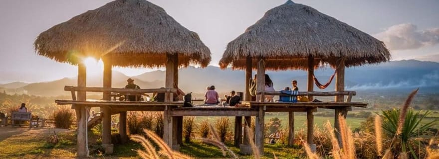 Pai : excursion au coucher du soleil avec Yun Lai, Pai Canyon, Two Huts